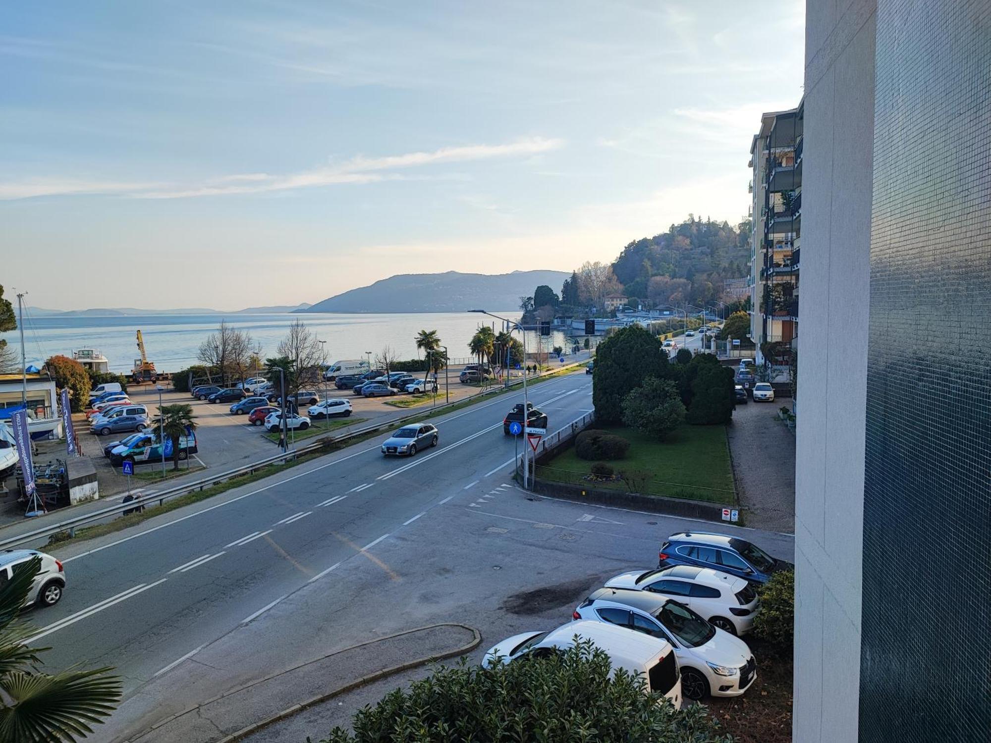 Appartamento Chic Vista Lago - Casa Janis Вербания Екстериор снимка